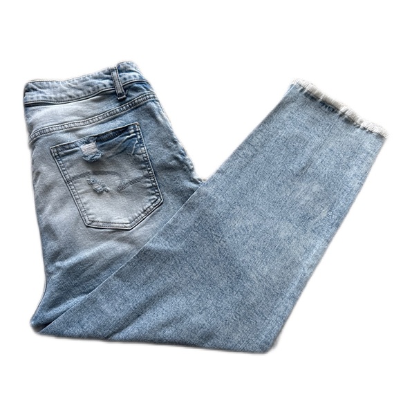 Women's high rise distressed jeans - Picture 3 of 4